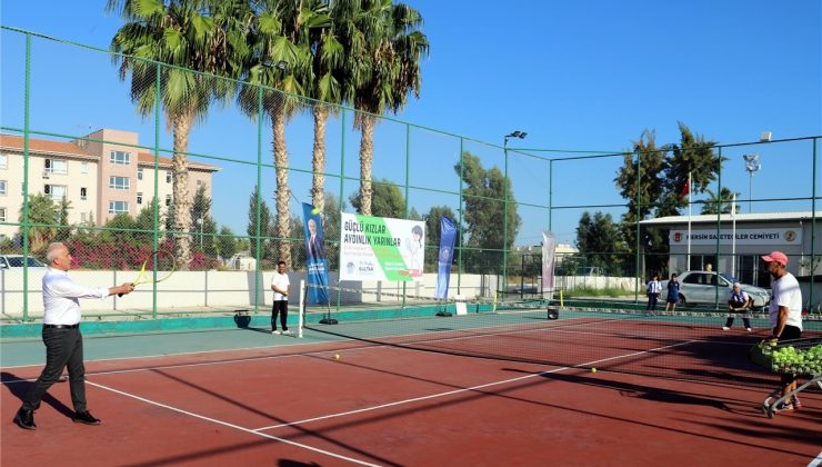 Akdenizli çocuklara ücretsiz tenis kursu