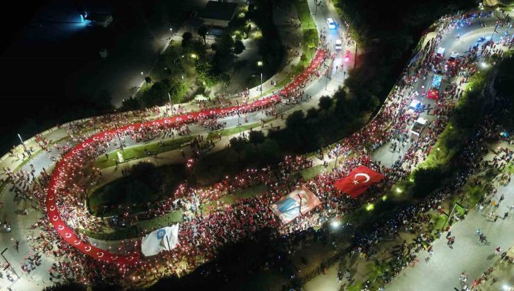 Antalya 400 Metreli̇k Türk Bayrağı Ve 500 Drone İle Cumhuri̇yet Coşkusunu Yaşayacak