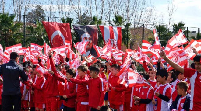 Antalyaspor Futbol Okulları Geli̇şi̇m Ve Kış Kampı Tamamlandı